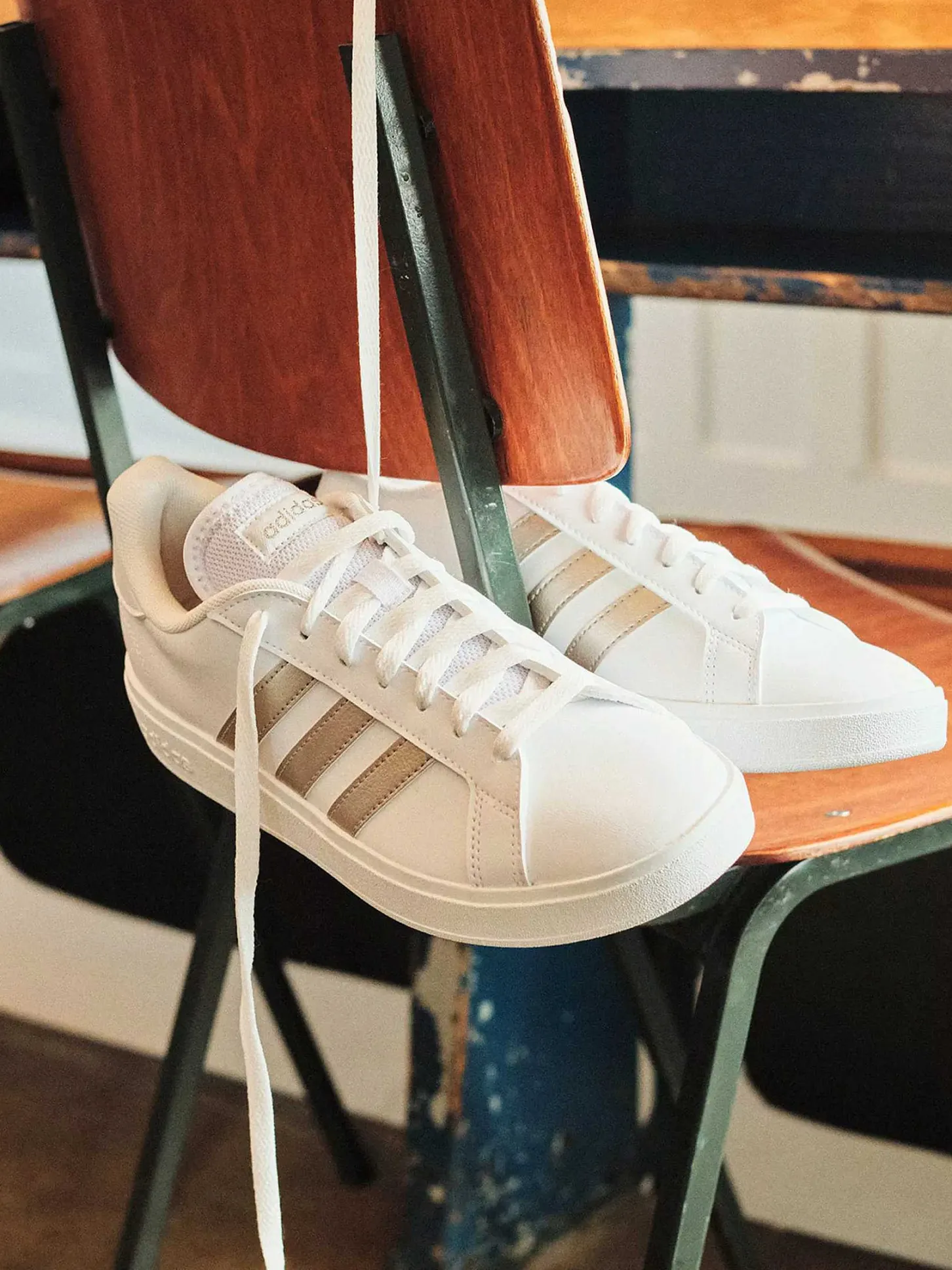 Discount Witte Grand Court Base 2.0 Dames Sneakers